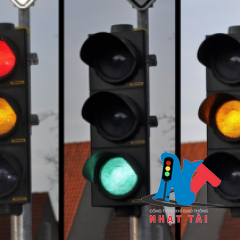 Thi công đèn báo hiệu giao thông